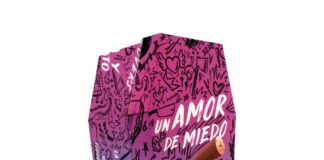 Estuche Un amor de miedo con forma de ataúd (Faeris Editorial)